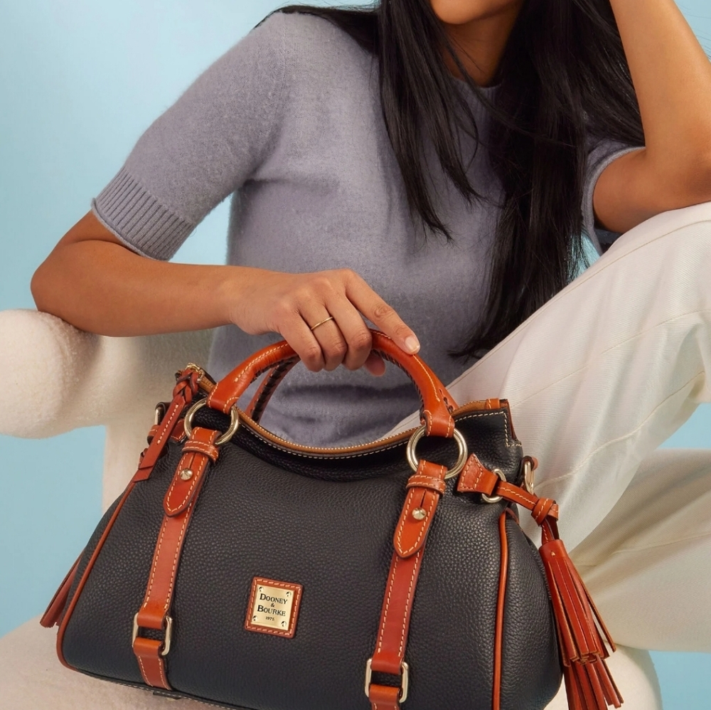 Dooney & Burke- Pebble Grain Satchel